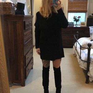 Tunic sweater with shoulder cut outs